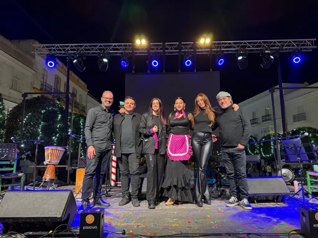 Zambomba Te Cantamos por Navidad - Contratar zambomba Sevilla Huelva ayuntamiento foto 2.webp